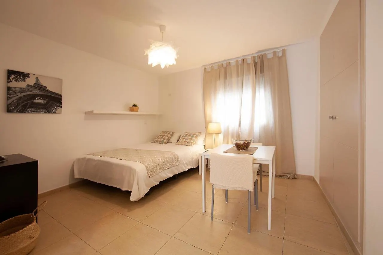 Fun Building Studios By Homeabout Málaga 0*,