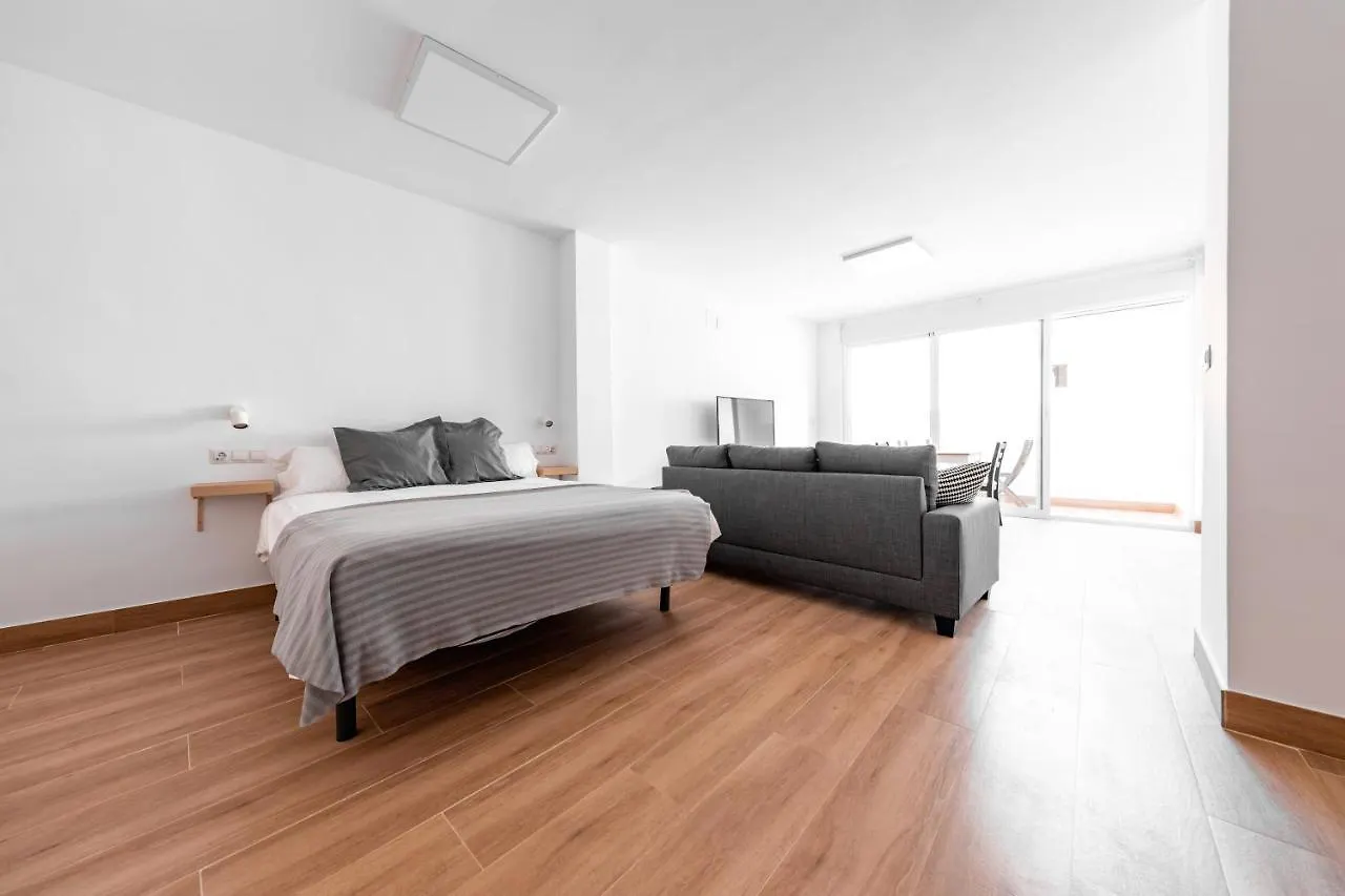 Fun Building Studios By Homeabout Málaga Apartman